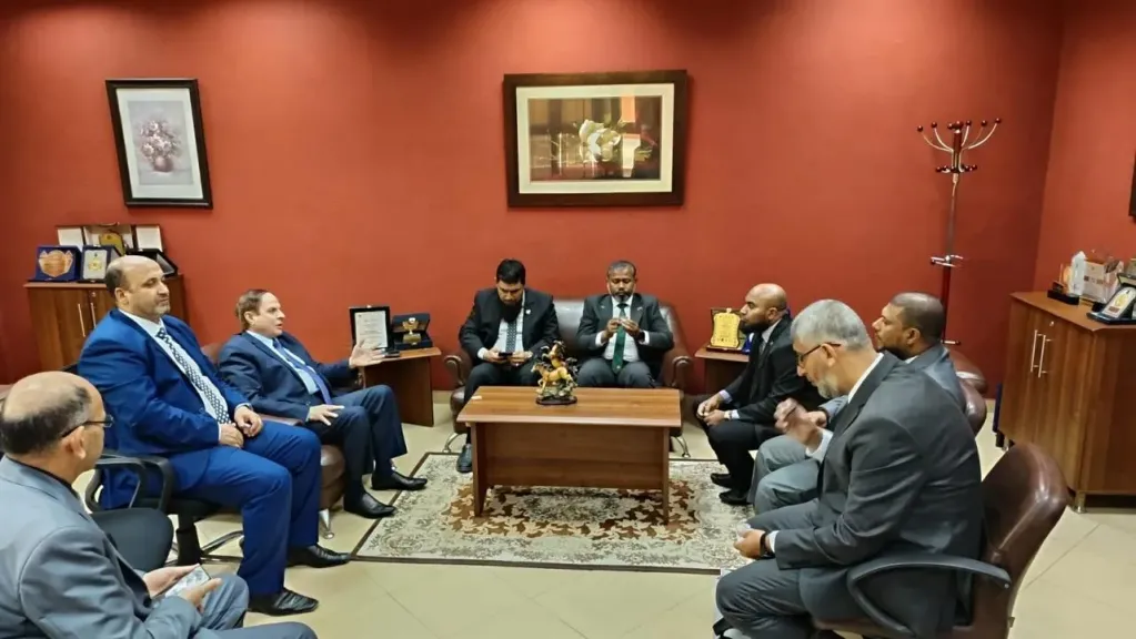 الأمين العام لرابطة الجامعات الإسلامية يستقبل رئيس جامعة المالديف الإسلامية ويبحثان تعزيز التعاون العلمي