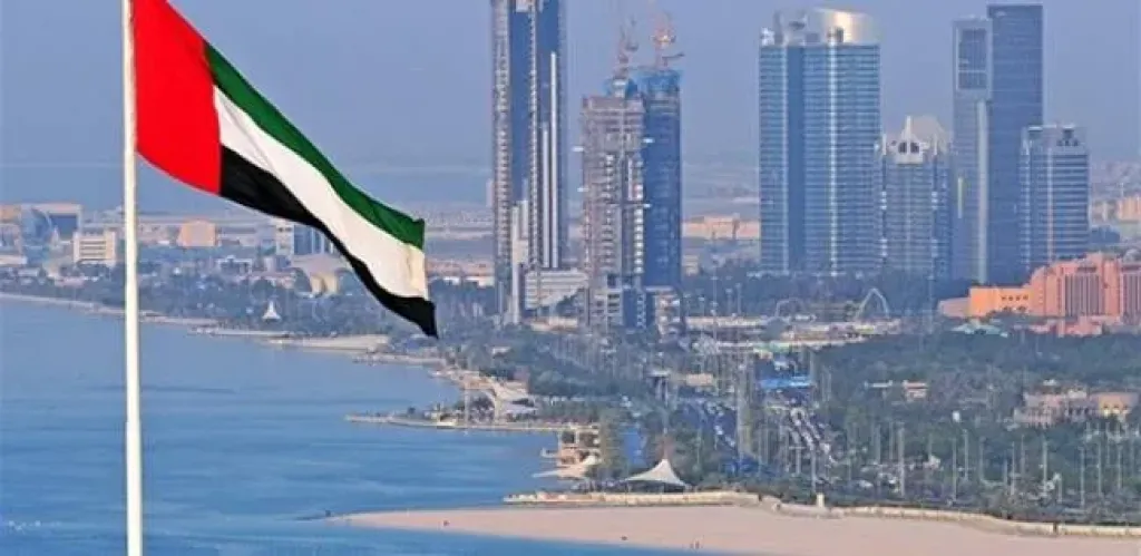 ”عاشت بلادي”.. ملحمة فنية تبرز بصمة الإمارات العالمية بعيداً عن صخب الشعارات