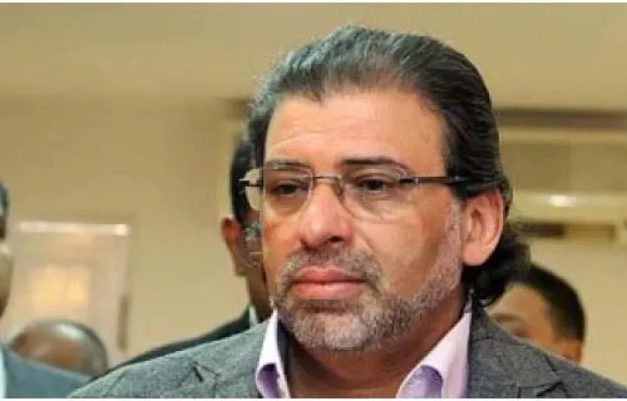 خالد يوسف: جنازة هاني شاكر كانت معقمة.. وحرمان الجمهور من الوداع خطيئة تاريخية