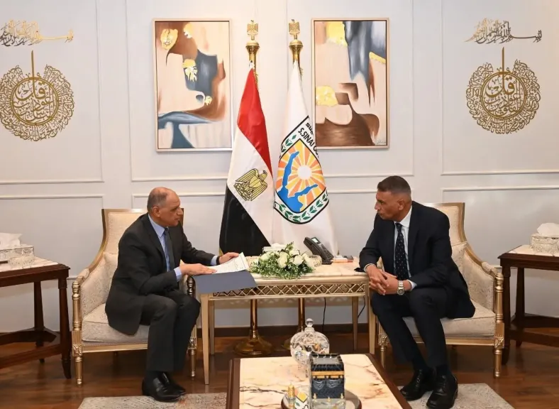 محافظ جنوب سيناء يعتمد لجنة شيوخ القبائل 