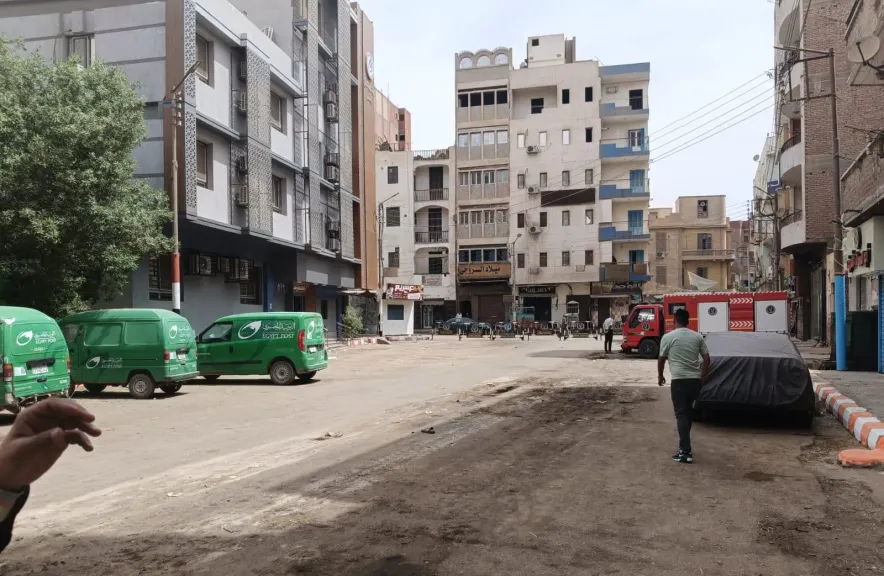 رفع الإشغالات والباعة الجائلين بشوارع نجع حمادي 