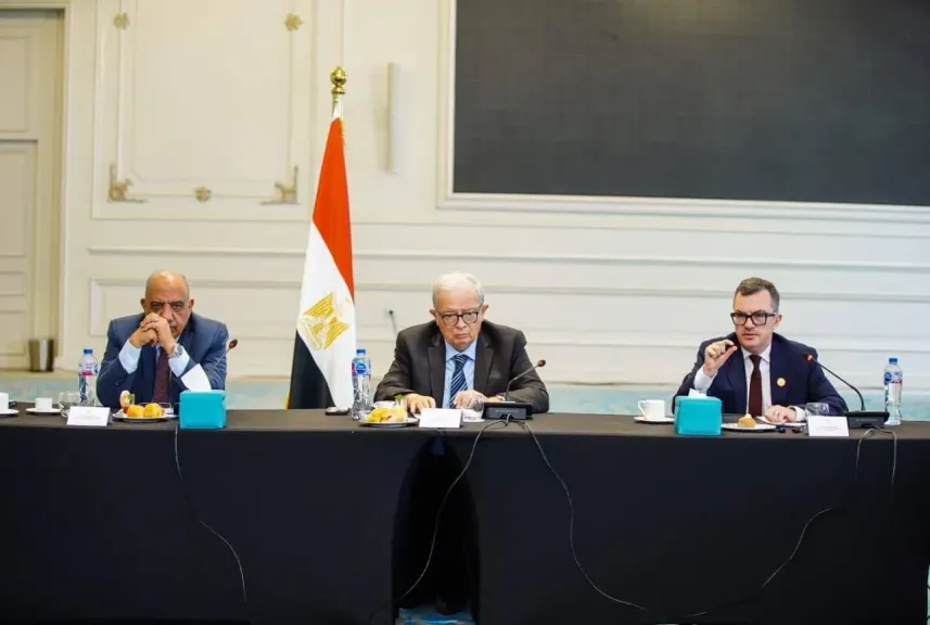 وزير التخطيط يفتتح جلسة مشاورات رفيعة المستوى مع مجموعة البنك الدولي لدراسة آلية تمويل وضمان البنية التحتية