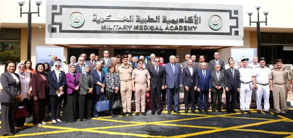 ندوة تطوير منظومة الرعاية الصحية بالمؤسسات الطبية 