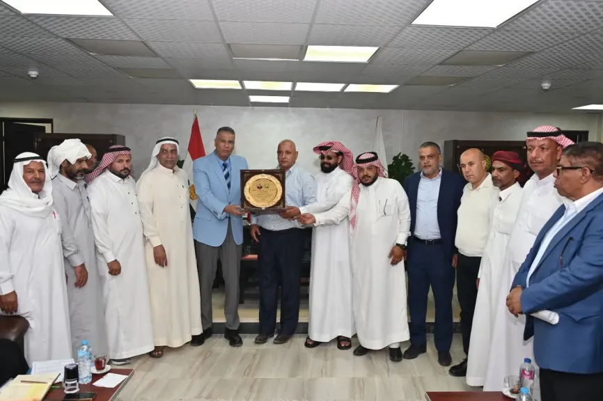 لقاء مشايخ وعواقل القبائل برأس سدر لبحث مطالب المواطنين 