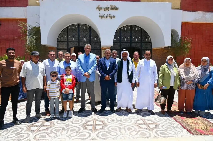 بحث مطالب مواطنين أبو زنيمة بمقر مجلس المدينة