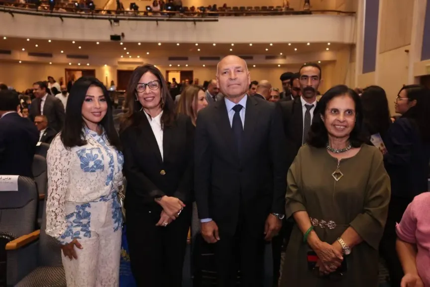 وزيرة الثقافة تشارك في احتفال دخول العائلة المقدسة إلى أرض مصر بالكاتدرائية المرقسية