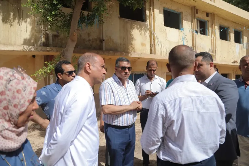 محافظ قنا يحيل مدير مستشفى نقادة المركزي للتحقيق بسبب الإهمال والتقصير في المتابعة والإشراف