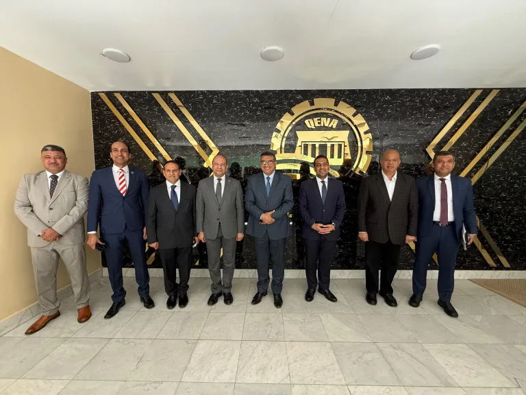 محافظ قنا يستقبل وفد شركة ”مودرن جاس” لبحث التوسع في مشروعات الغاز الطبيعي