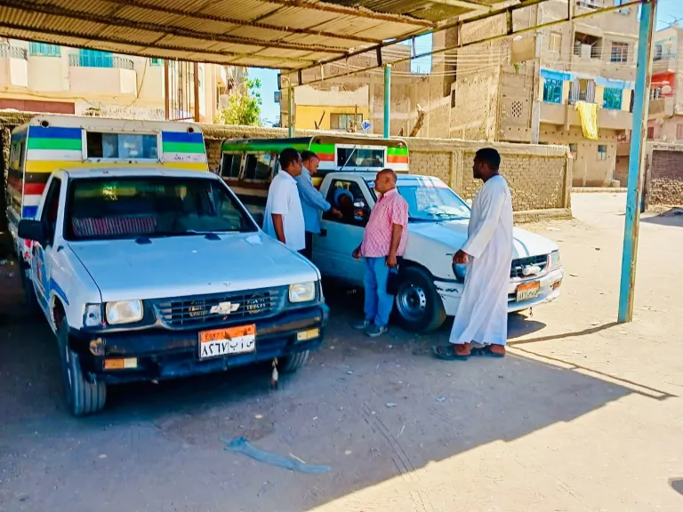 نقل موقف ”المسيد” بقوص قنا إلى مجمع المواقف الجديد لإنهاء التكدس المروري