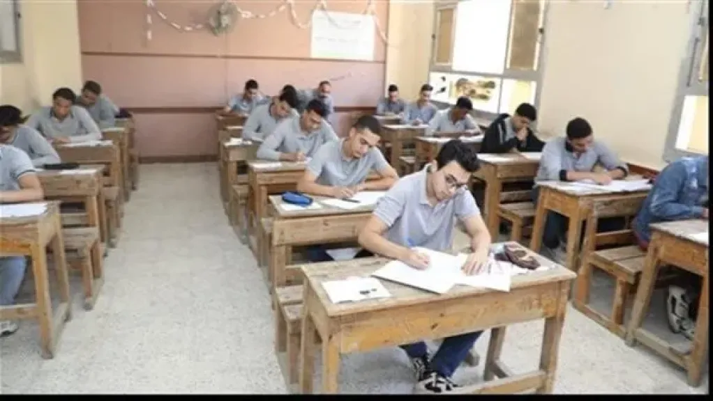 ”تعليم القاهرة” تتيح النموذج الثاني “بوكليت” للدراسات الاجتماعية لطلاب الشهادة الإعدادية
