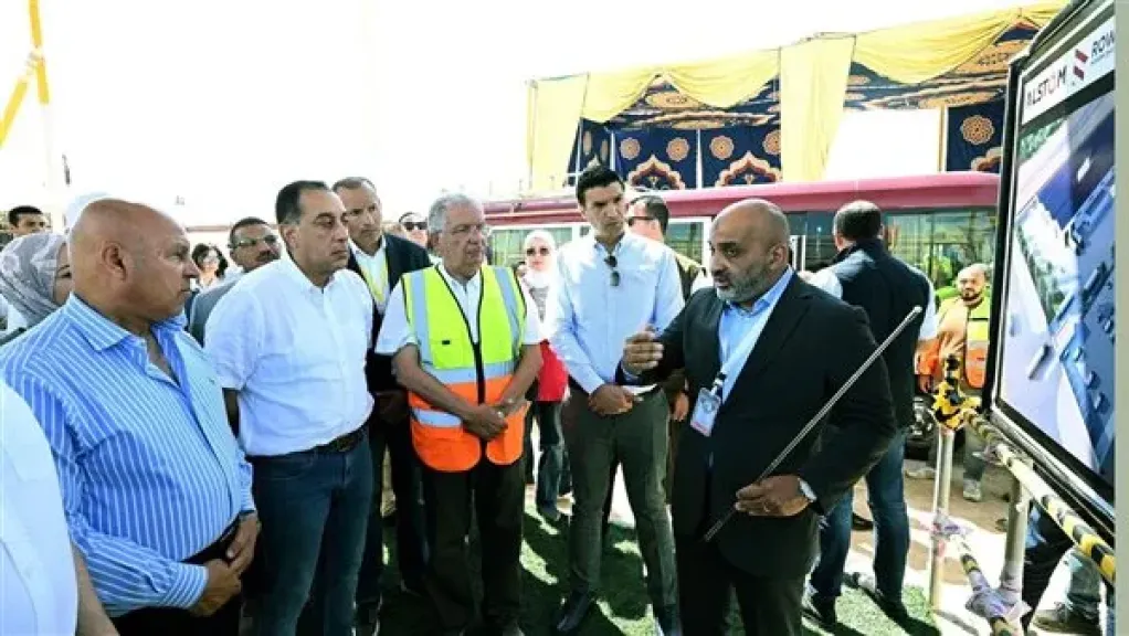 رئيس الوزراء يتفقد مجمع ألستوم الصناعى بمدينة برج العرب الجديدة