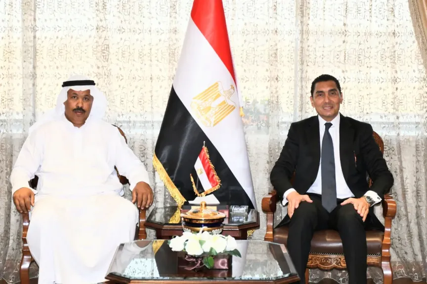 وزير الرياضة يلتقي رئيس الاتحاد المصري للهجن لبحث خطة البطولات والفعاليات