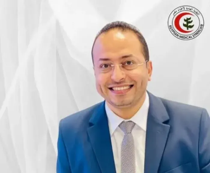 الدكتور أحمد زهران، عضو مجلس نقابة الأطباء