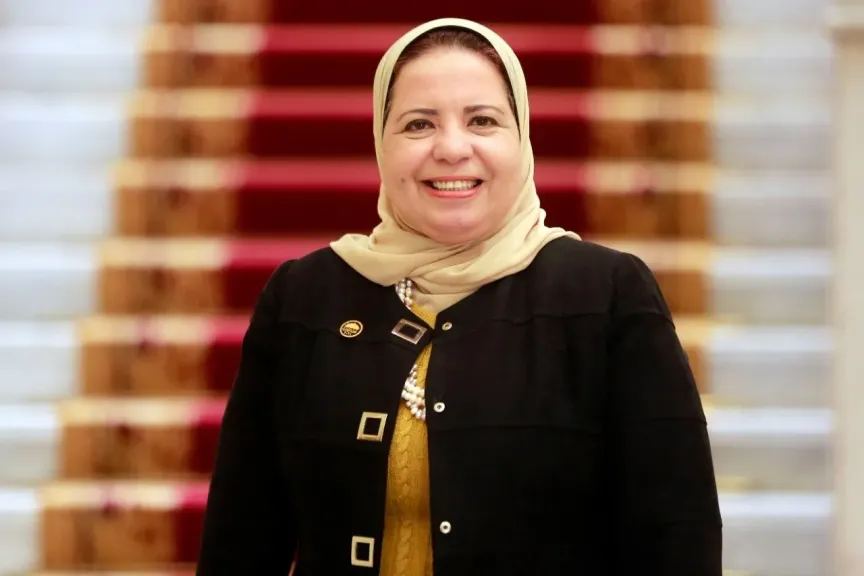 النائبة أمل عصفور تتقدم ببيان عاجل إلى مجلس النواب بشأن التصريحات المنسوبة للإعلامي أحمد شوبير تجاه جماهير النادي المصري
