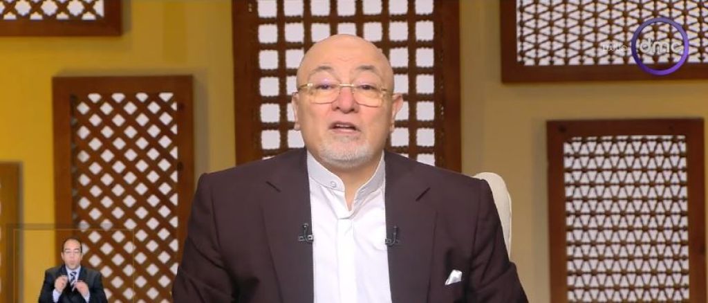 خالد الجندي يحسم الجدل: مصافحة النساء «محل خلاف».. والخروج مستحب|فيديو