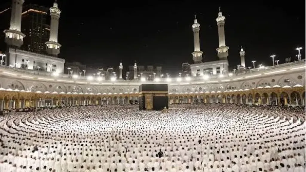 حراس الوقار: قصة ”أغوات الحرمين الشريفين” من التأسيس إلى ذمة التاريخ