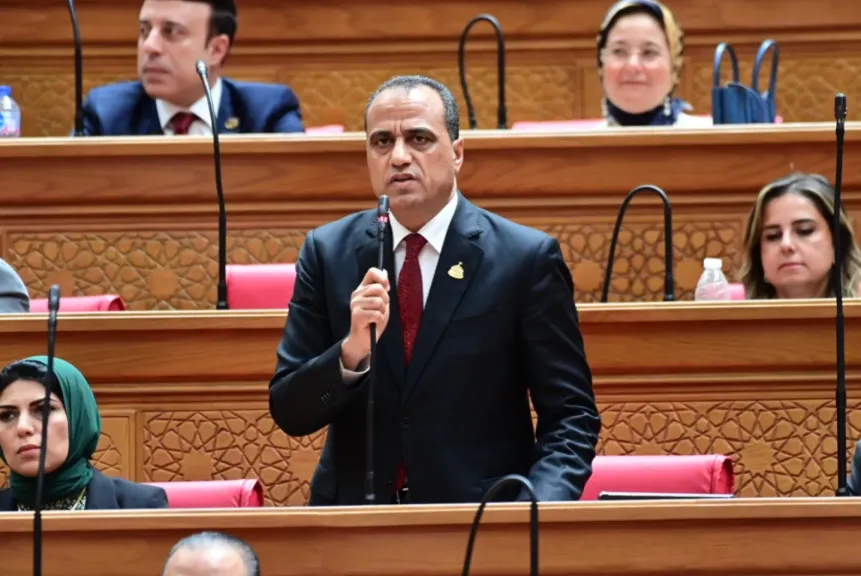 النائب ممدوح جاب الله يطالب وزير النقل بحل مشكلات الطرق بالبحيرة