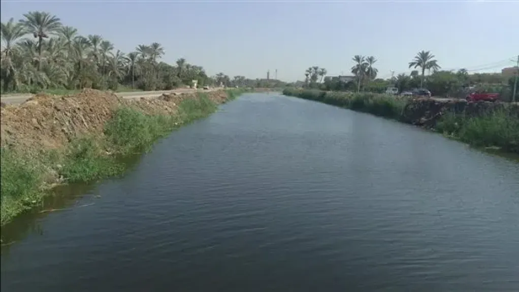 «مكبلة بحجر وحبال».. جريمة غامضة تهز البدرشين بعد العثور على جثة مجهولة بالمرطوية