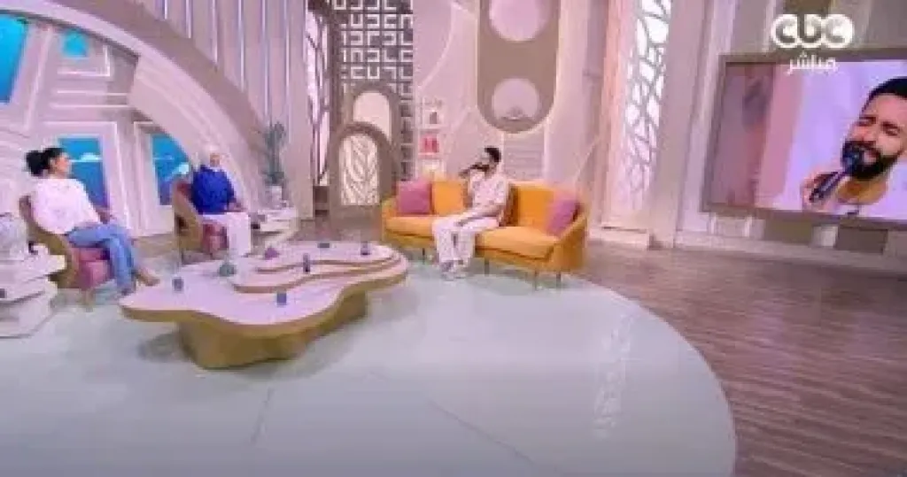 المطرب عمرو جابر يكشف كيف دعمه تامر حسني ولطيفة