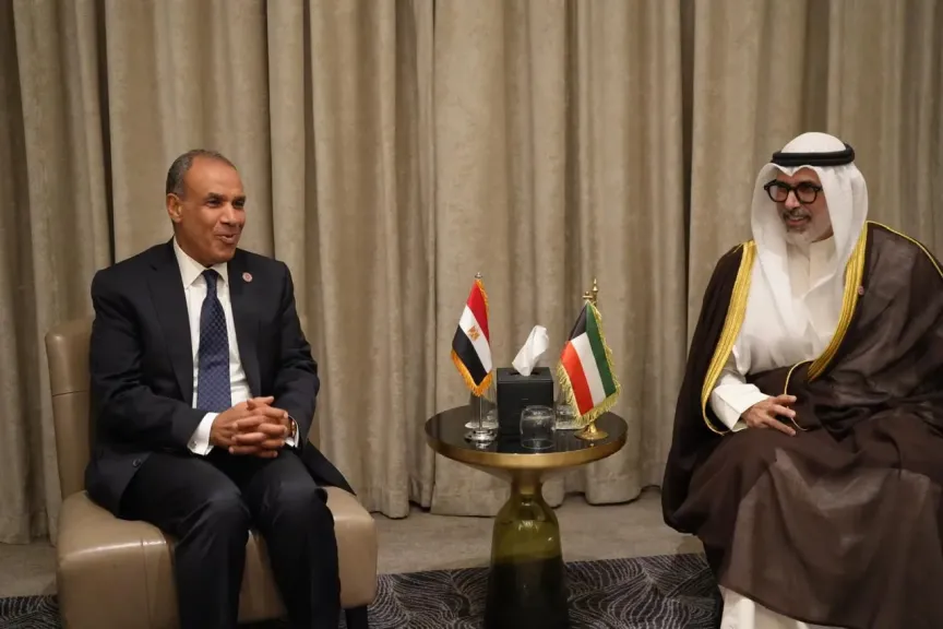 وزير الخارجية يلتقي نظيره الكويتي على هامش أعمال الدورة العادية المستأنفة الـ١٦٥ لمجلس جامعة الدول العربية