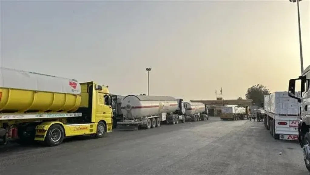 الهلال الأحمر المصري يطلق قافلة جديدة من المساعدات نحو قطاع غزة