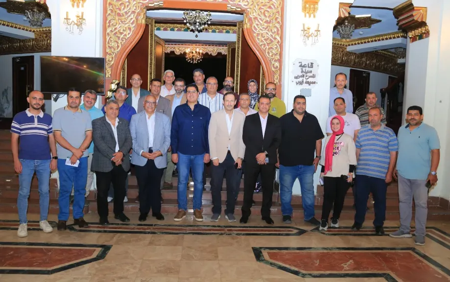 الدكتور أيمن الشيوي رئيس قطاع المسرح يتابع تنفيذ أعمال تطوير المنطقة الثقافية بالعتبة