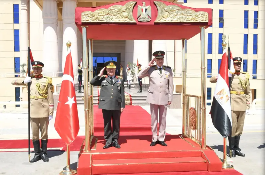 رئيس أركان حرب القوات المسلحة يلتقى برئيس هيئة الأركان التركية