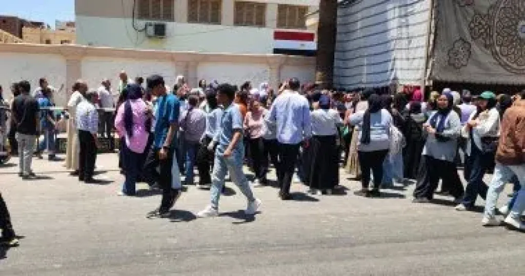 ”النحو تضمن تركات وصعب”.. أولى شكاوى طلاب الثانوية العامة من امتحان العربي