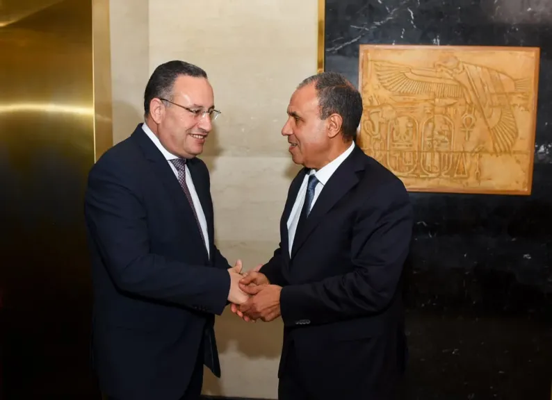 وزير الخارجية يستقبل وزير التعليم العالي والبحث العلمي لبحث سبل تعزيز التعاون بين الوزارتين