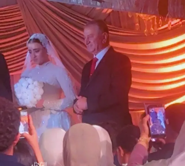 طارق عناني يهنئ اللواء السيد نصر بمناسبة زفاف كريمته