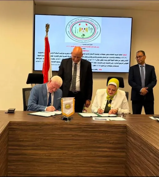 المصرية لنقل الكهرباء تتعاقد مع الجوهري لربط محطة سمنود الجديدة بالشبكة القومية الموحدة