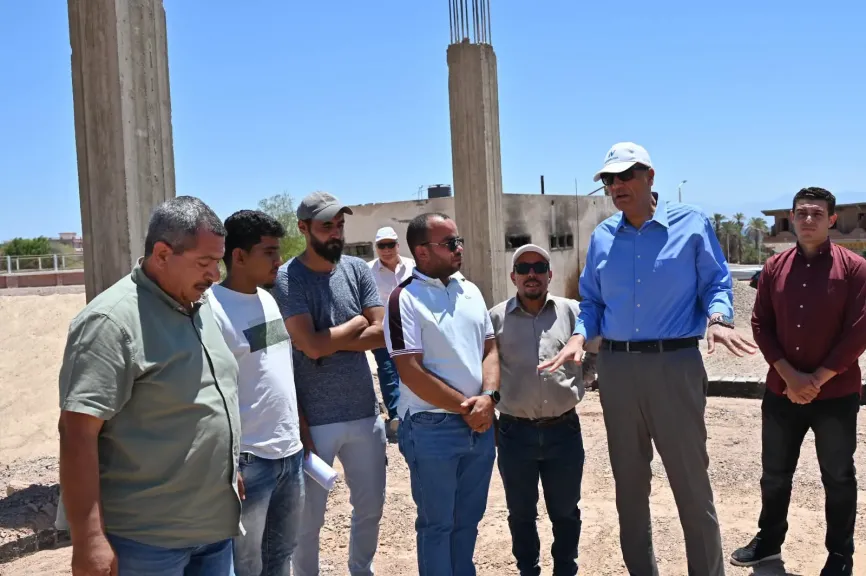 لتعزيز جودة الخدمات وتحسين حياة المواطنين ..محافظ جنوب سيناء يتفقد المشروعات الخدمية والتنموية بنويبع