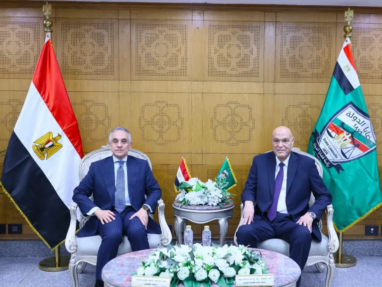 وزير العدل يهنئ مجلس القضاء الأعلى بتشكيله الجديد