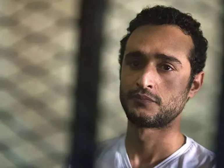 اليوم .. الحكم في استئناف أحمد دومة علي حبسه في نشر أخبار كاذبة