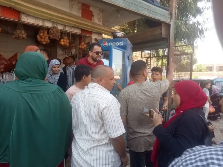 حملة مكبرة على سوق الخميس بالشوبك الشرقي بالصف تسفر عن تحرير 19 محضراً وإعدام 93 كجم أغذية فاسدة