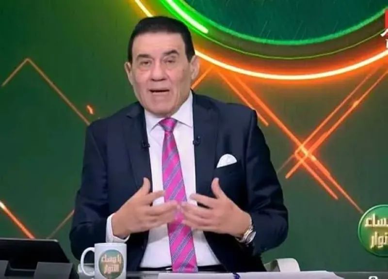 مدحت شلبي يطالب وزير الشباب والرياضة بعودة مدارس الموهوبين