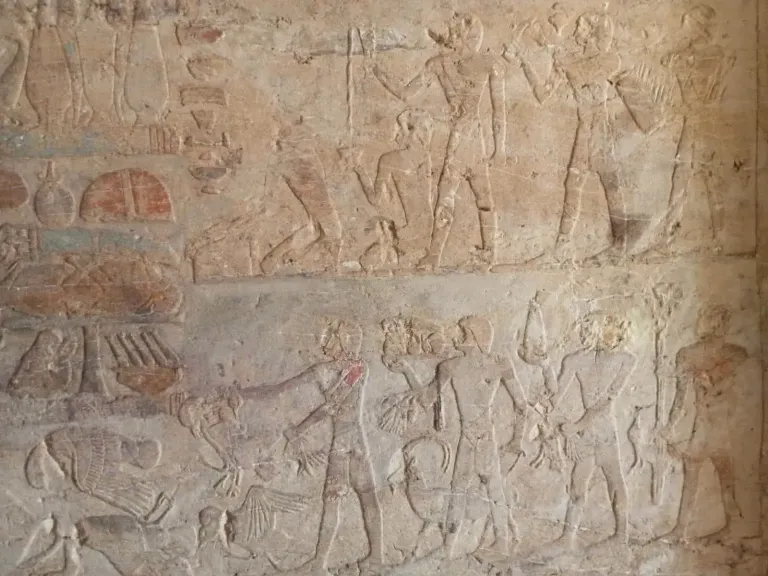 إكتشاف أثري جديد بجبانة البوباسطيون بسقارة ..البعثة الأثرية المصرية تكشف عن ثلاث مقابر صخرية من عصر الدولة الحديثة