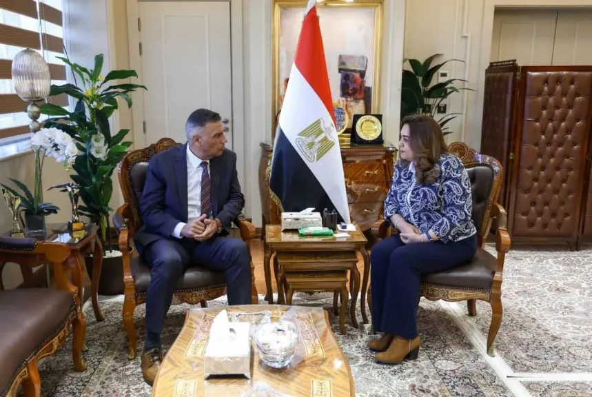 وزيرة المحليات تتابع مع محافظ جنوب سيناء الموقف التنفيذى للمشروعات التنموية والخدمية والبيئية