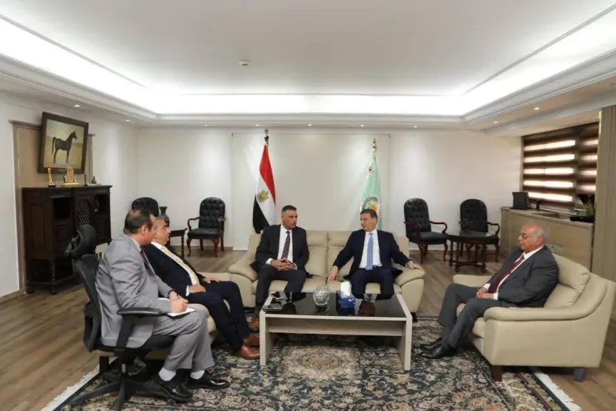 وزير الزراعة يبحث مع محافظ جنوب سيناء التوسع في زراعات النخيل والزيتون وتطوير المزارع الإرشادية