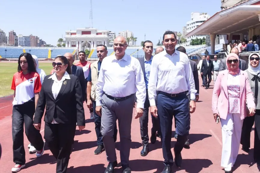 وزير الشباب والرياضة ومحافظ الإسكندرية يشهدان بداية احتفالية اليوم الرياضي العربي