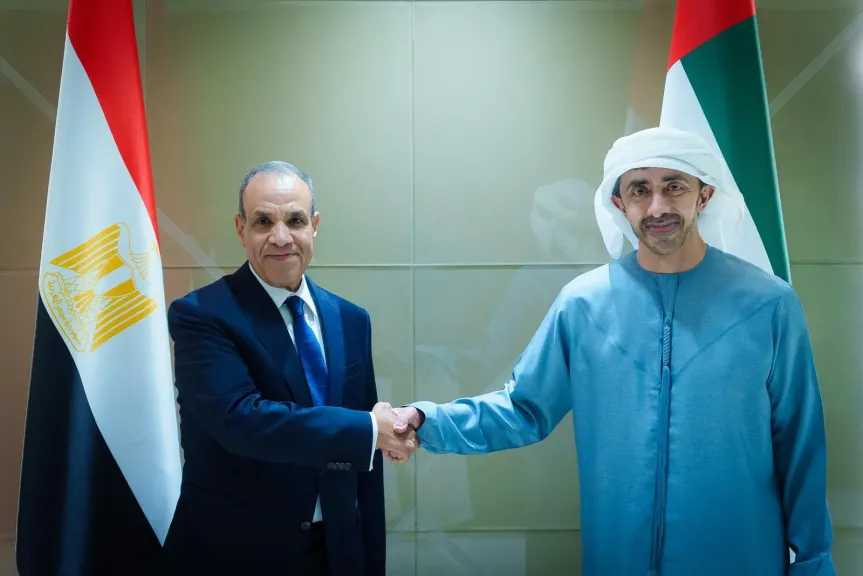 وزير الخارجية يلتقي نظيره الإماراتي في ابو ظبي لبحث تعزير العلاقات الثنائية ومتابعة مستجدات الأوضاع الإقليمية