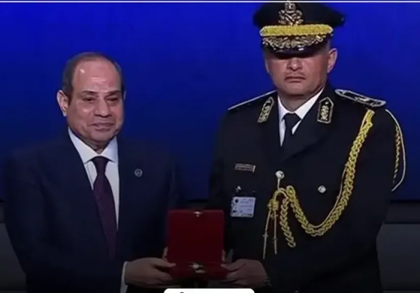 من هو مدير أمن الفيوم الجديد الذي كرمه الرئيس السيسي بنوط الامتياز