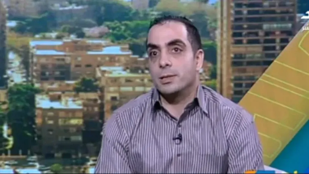 ناقد رياضي يكشف كواليس إنهاء أزمة رخصة الزمالك الأفريقية