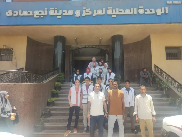 رفع 36 طن مخلفات وتمهيد 5 كيلومتر من الطرق 