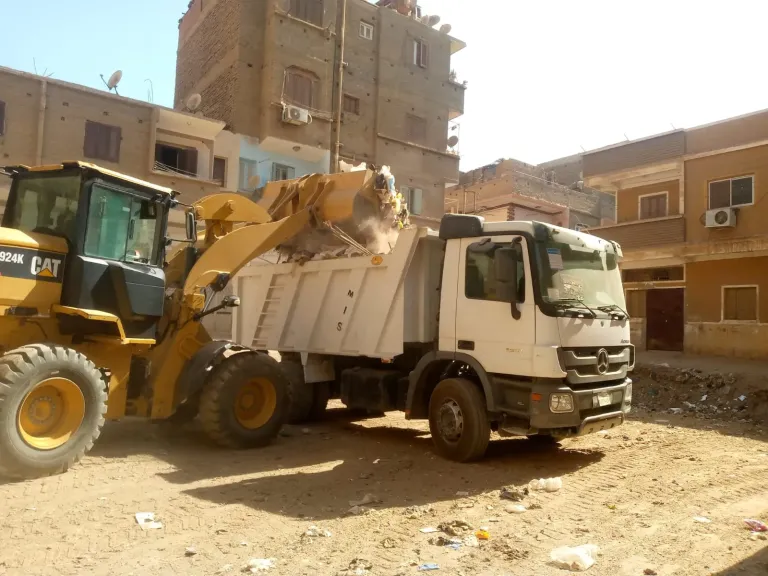 رفع 29 طن من القمامة والمخلفات الصلبة بمركز قفط 