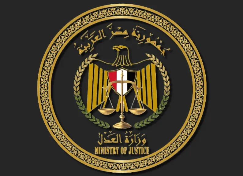 تعود للعام الماضي.. ضبط وإحالة 5 متهمين محبوسين للمحاكمة في واقعة ”فيديوهات الصفة القضائية”