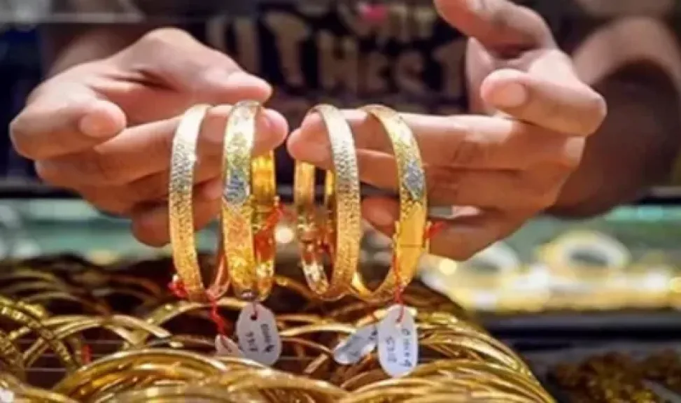 الذهب يفاجئ الأسواق.. عيار 21 يتجاوز 6100 جنيه اليوم الأحد