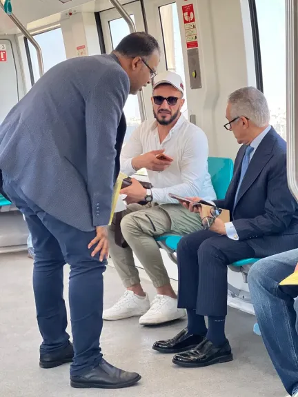 وزير العدل يستقل المونوريل متوجهاً لـ”مدينة العدالة” بالعاصمة الإدارية ويؤكد: مشروع قومي بأيدي مصرية