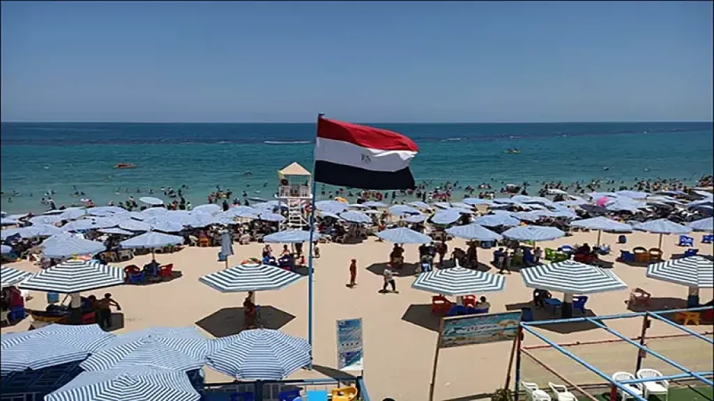 التنمية العمرانية تحسم الجدل: الشواطئ حق للمواطنين دون تجاوز القوانين|فيديو