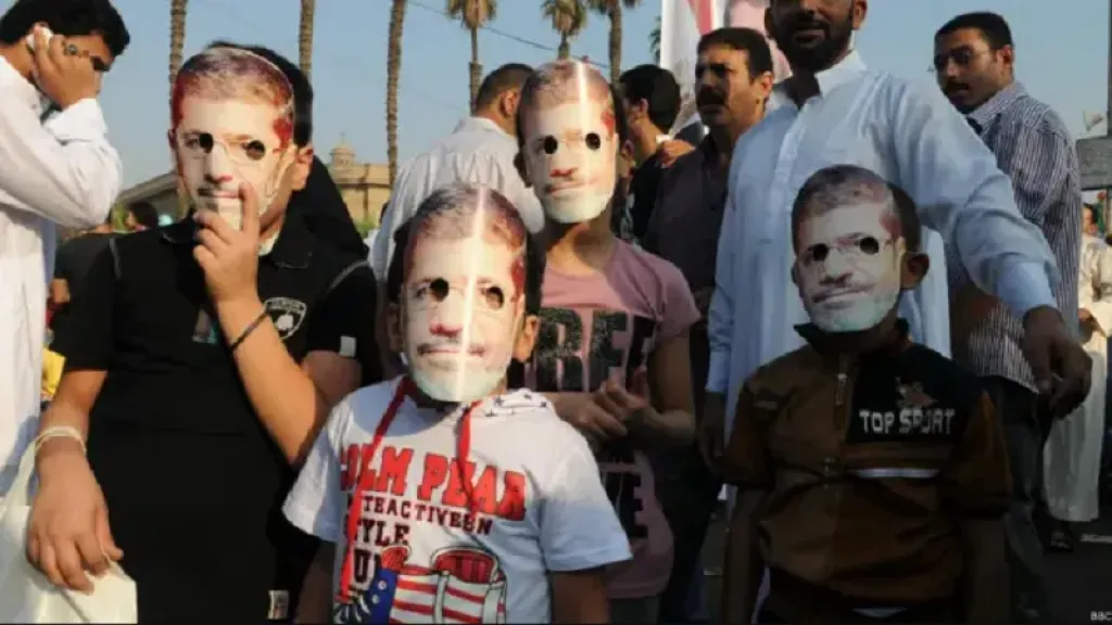 الباز يفضح أساليب الإخوان في رابعة: «لعبت على مشاعر الشباب»|فيديو